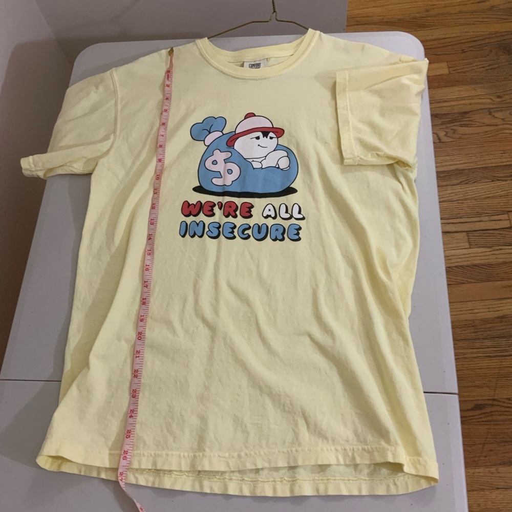 Progress Daily Graphic T-Shirt size M Yellow Insecure